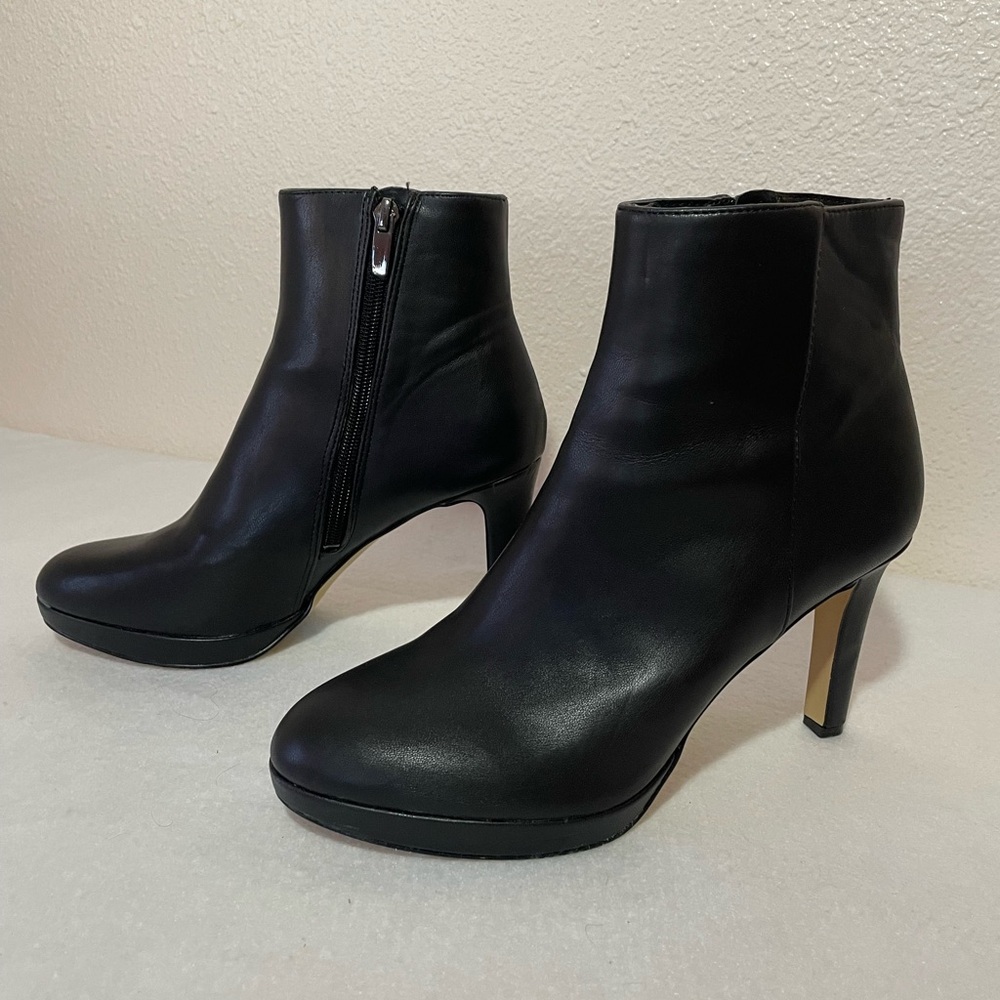 Nine West Women’s 7.5M Kiana Black Leather Heeled Ankle Boots | Side Zip